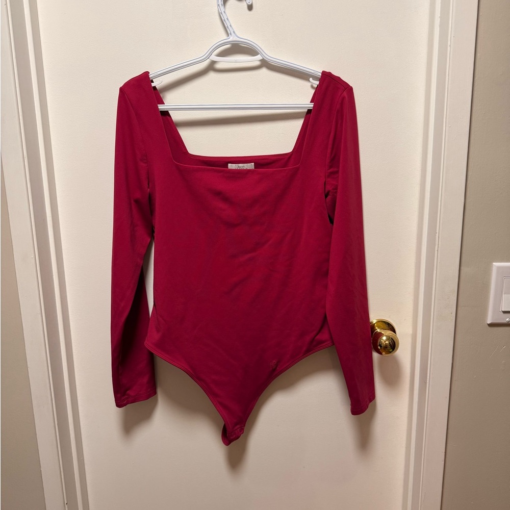 Aritzia Babaton Contour Pink Top